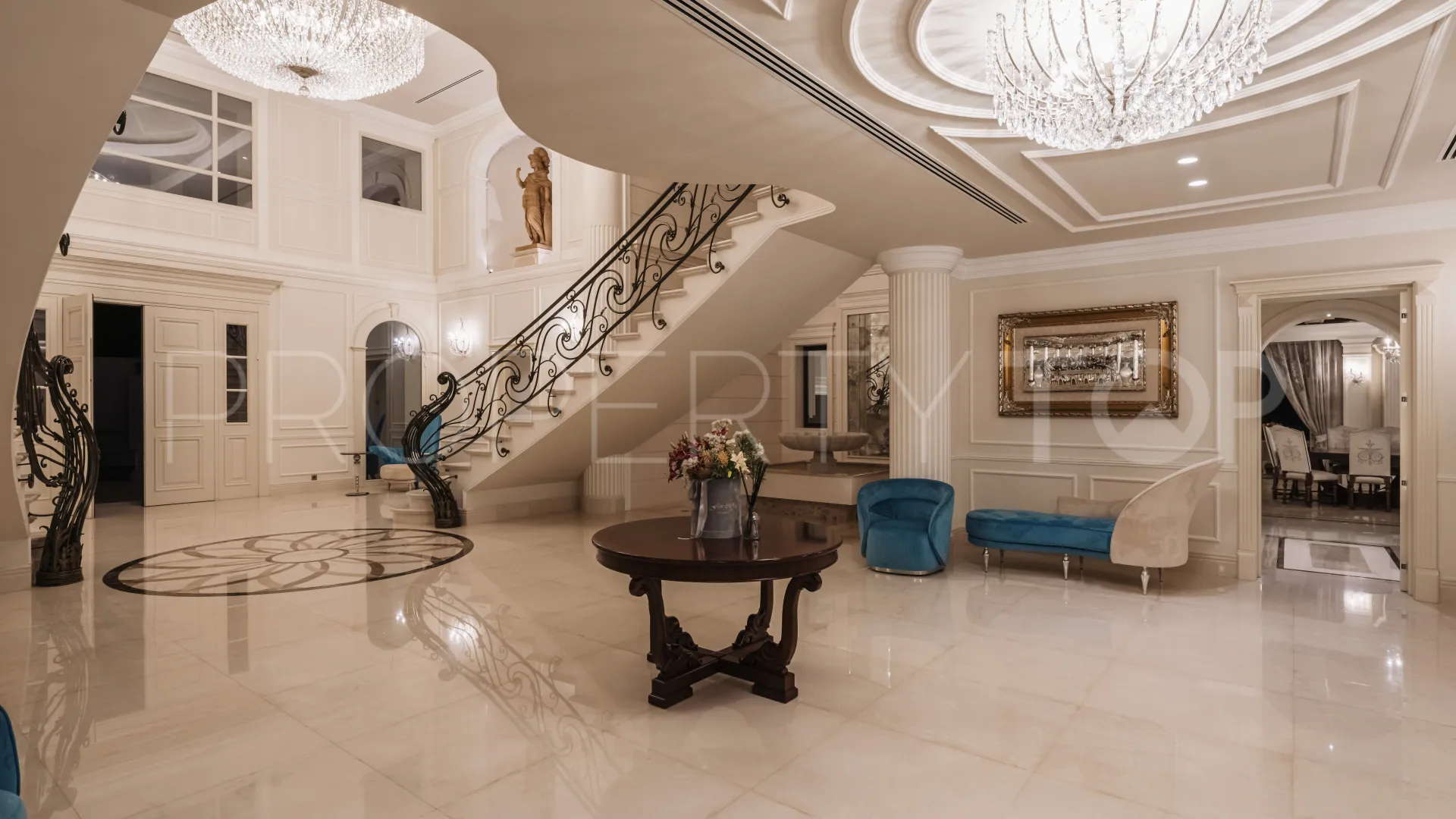 For sale Sierra Blanca villa with 10 bedrooms