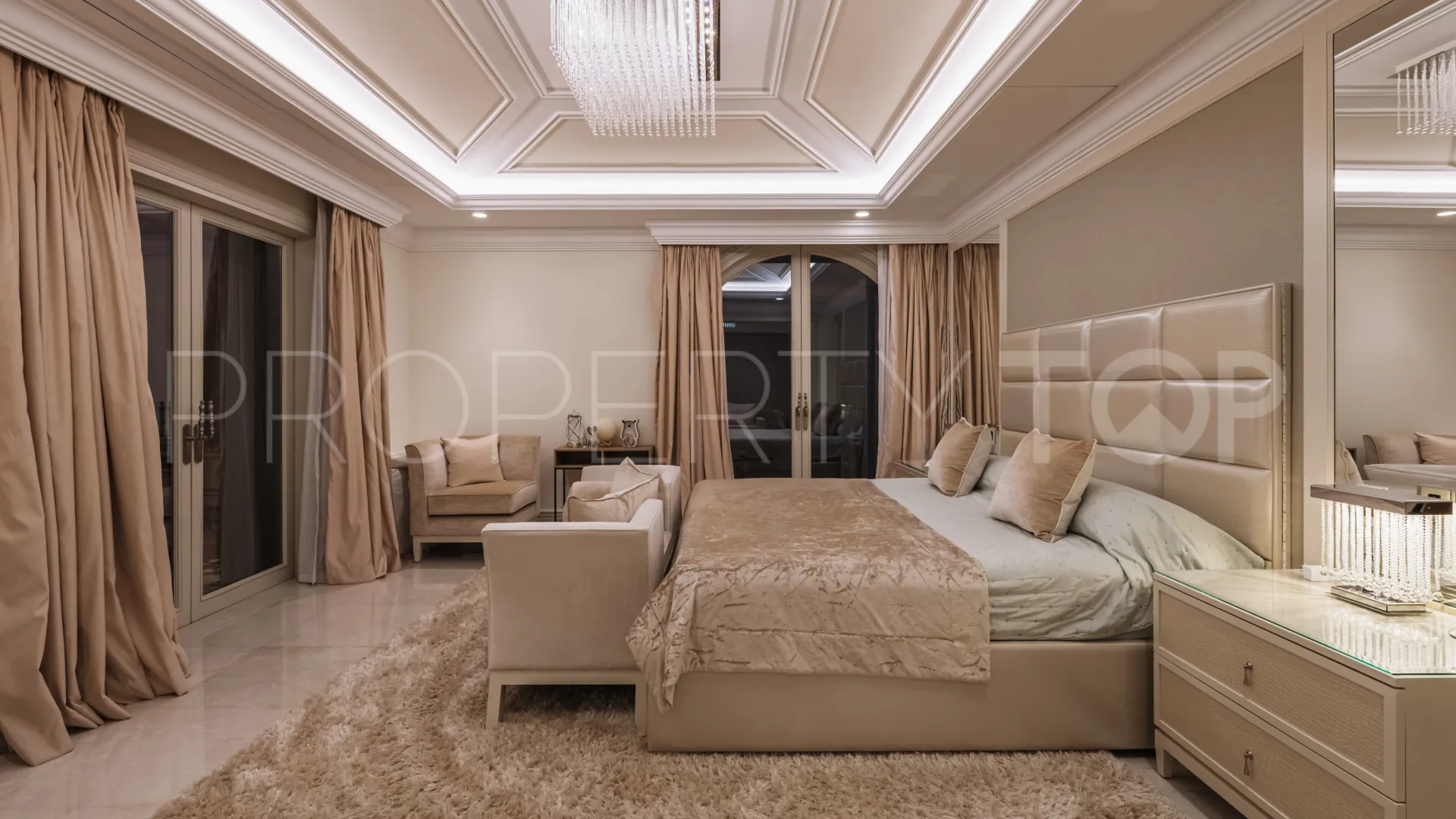 For sale Sierra Blanca villa with 10 bedrooms
