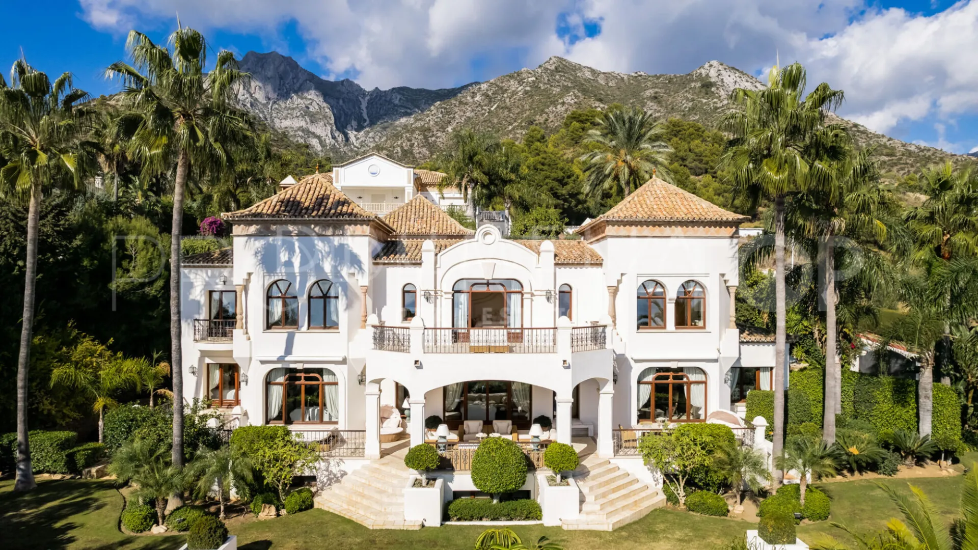 For sale Sierra Blanca 6 bedrooms villa