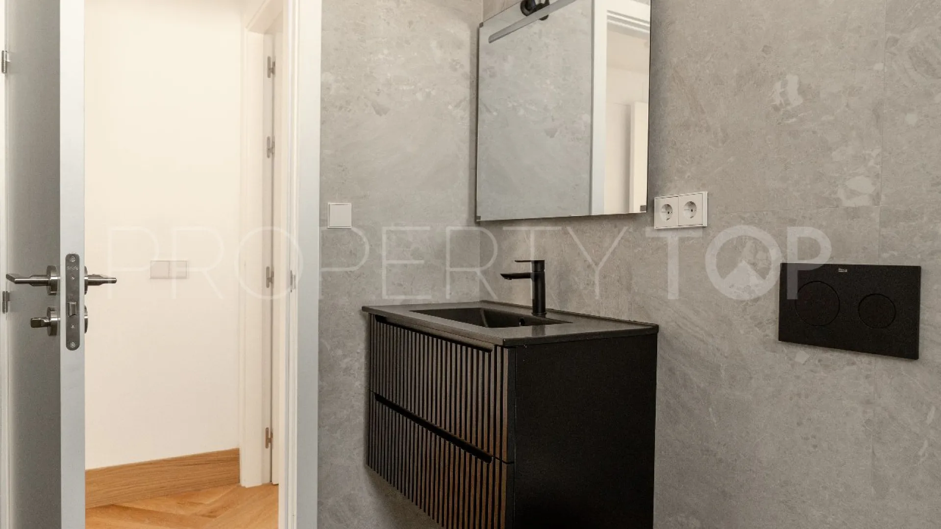 For sale apartment in Malaga with 2 bedrooms