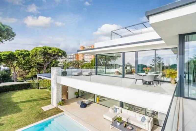 Se vende villa en Marbesa