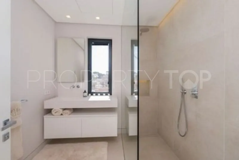 Se vende villa en Marbesa