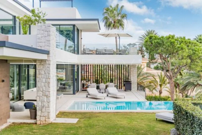 Se vende villa en Marbesa