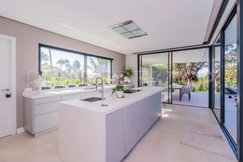 Se vende villa en Marbesa