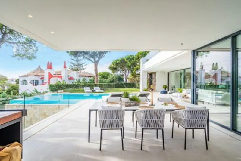 Se vende villa en Marbesa