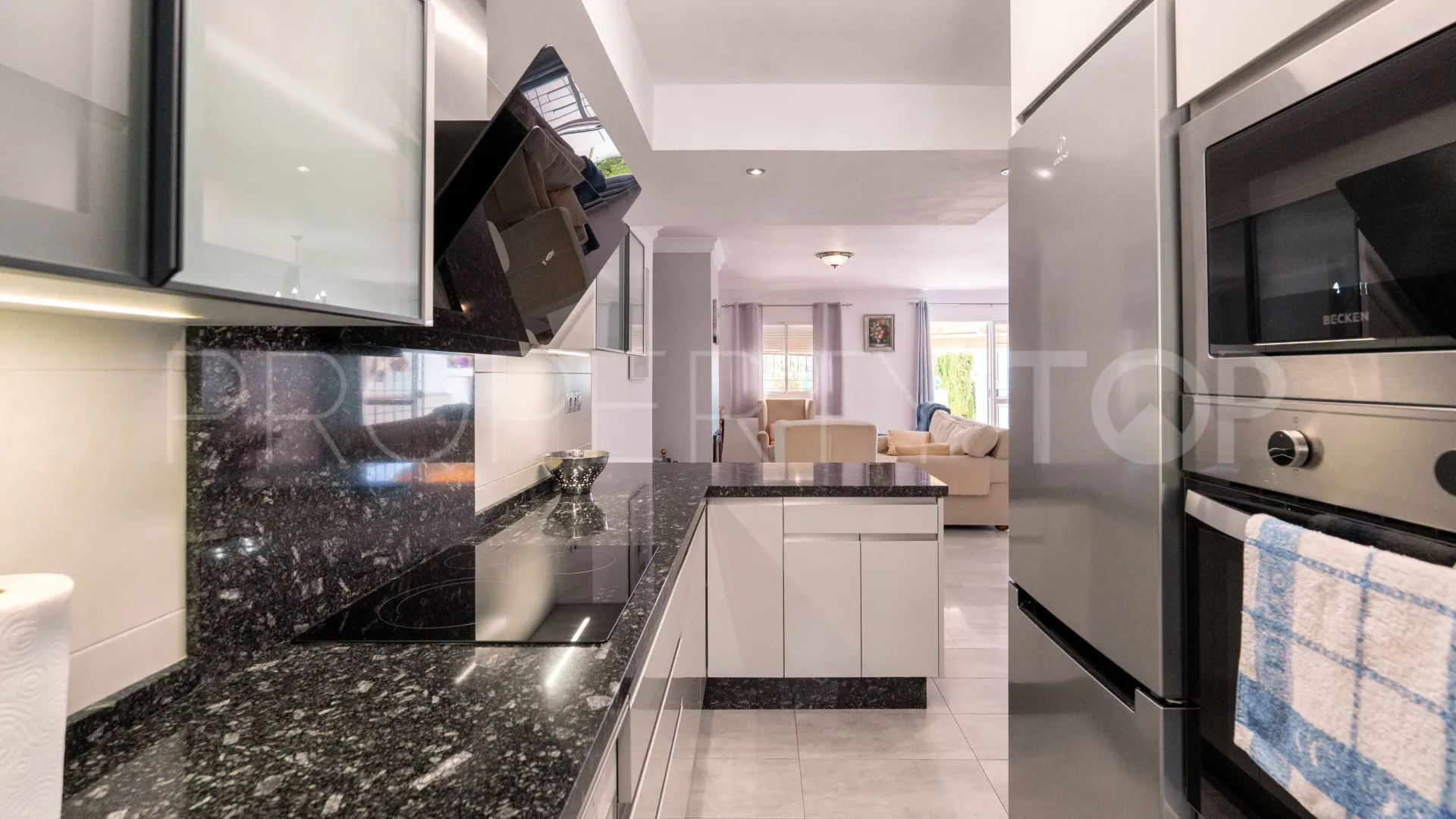 Town house for sale in Los Naranjos with 3 bedrooms