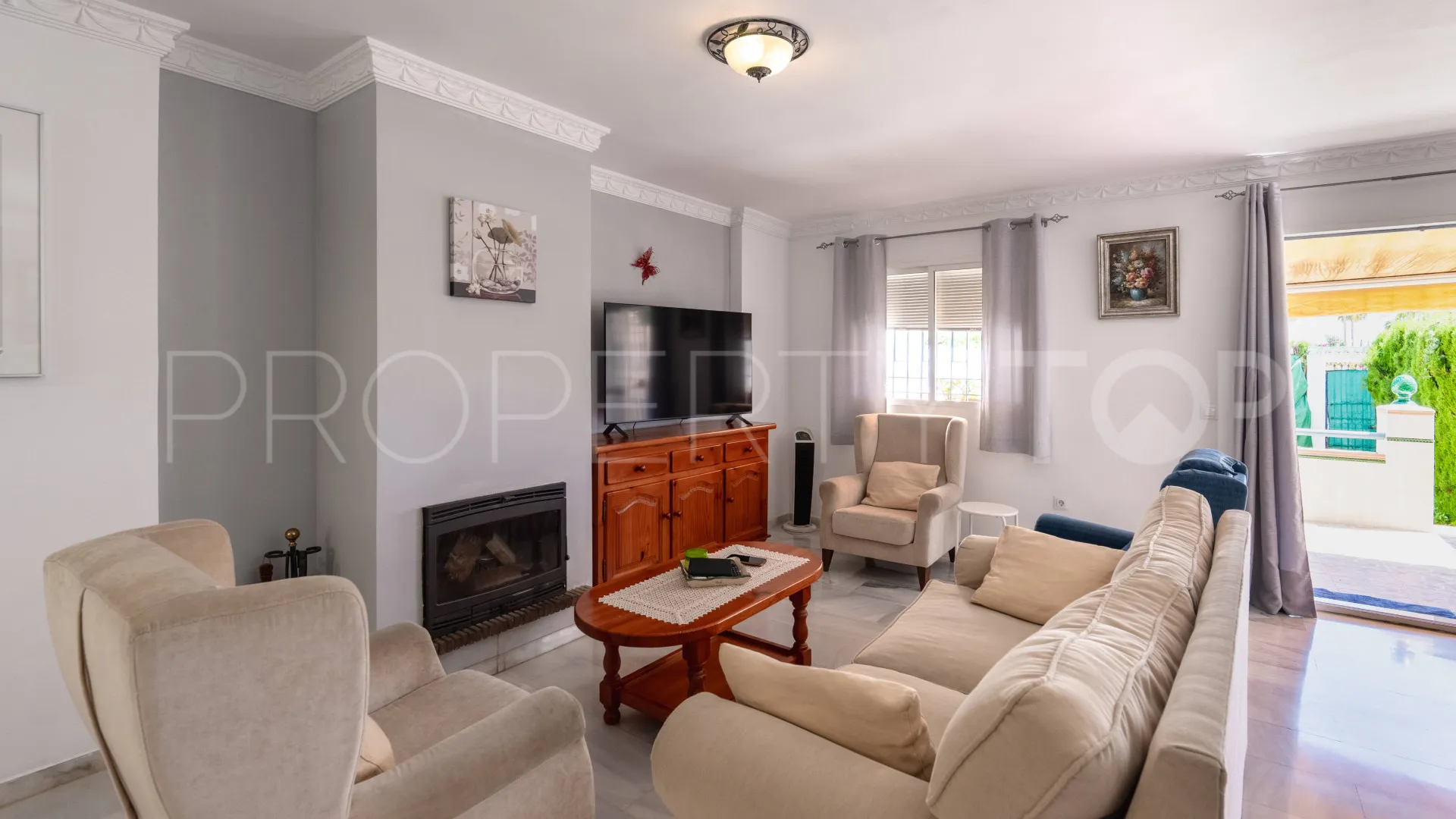 Town house for sale in Los Naranjos with 3 bedrooms