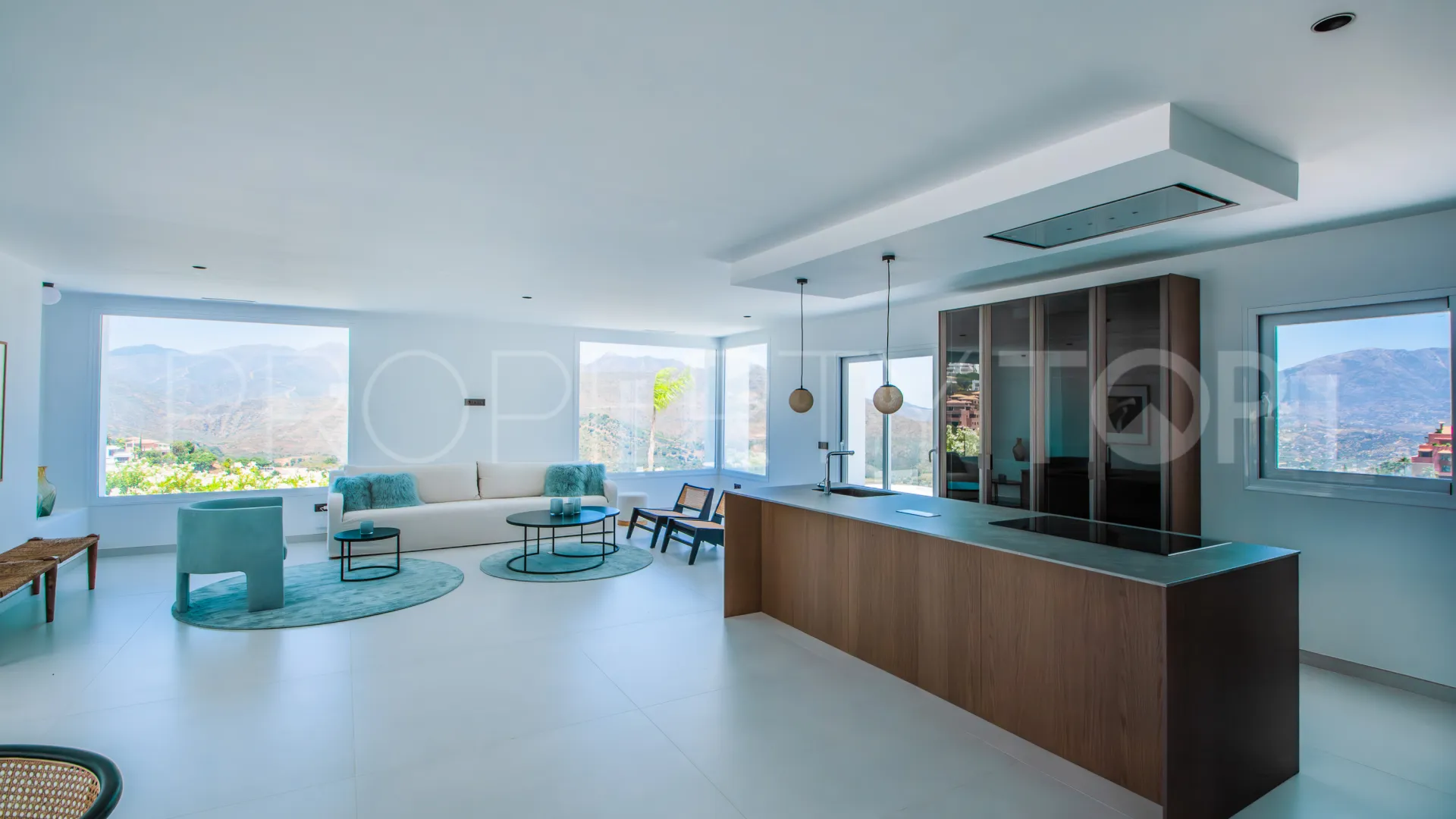Se vende villa con 4 dormitorios en La Mairena