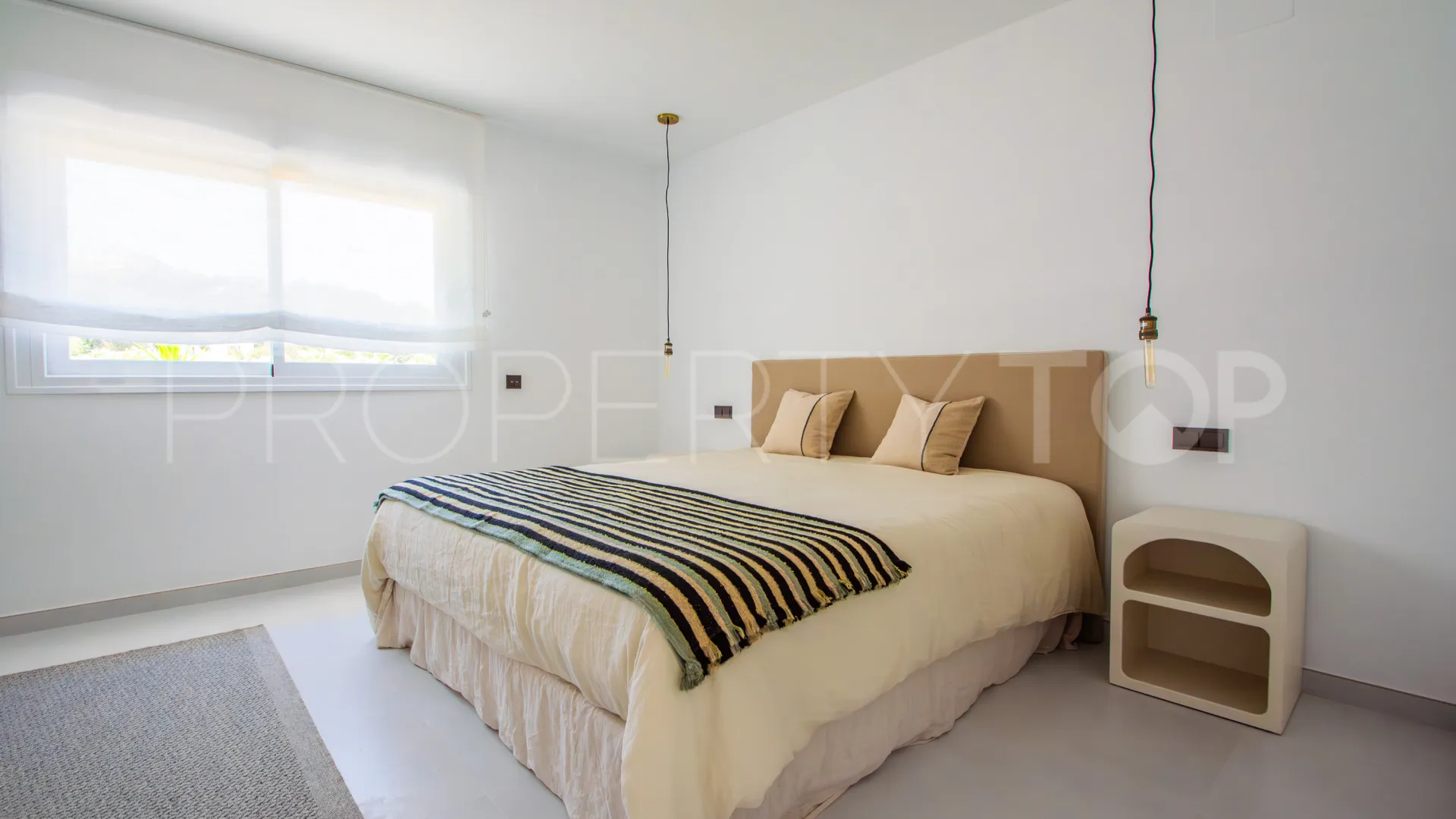 Se vende villa con 4 dormitorios en La Mairena