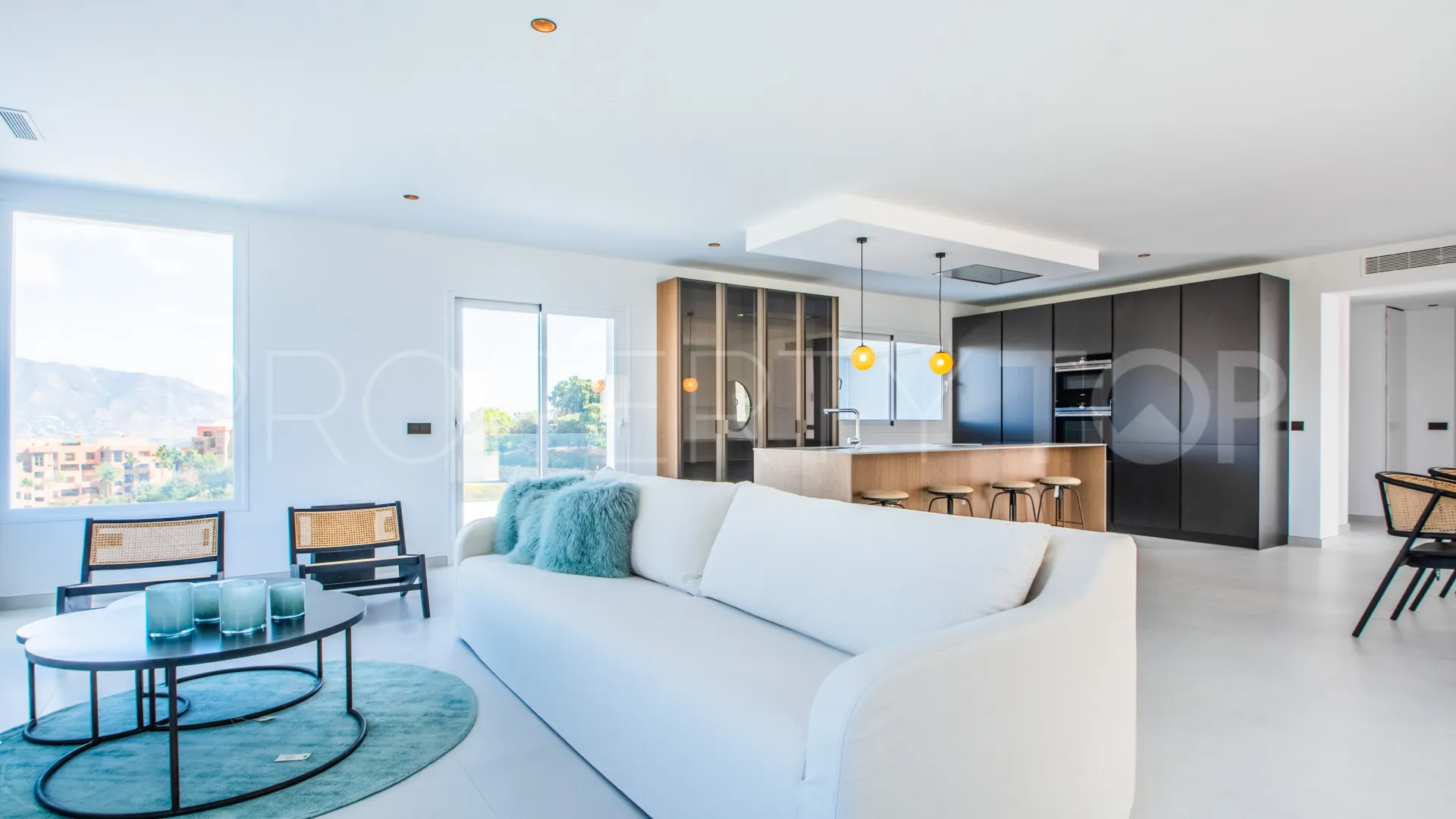Se vende villa con 4 dormitorios en La Mairena