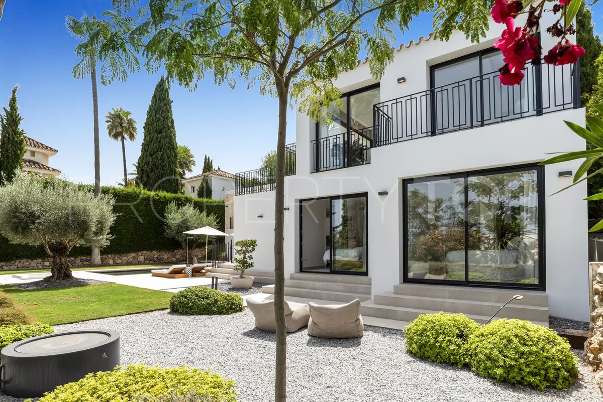 For sale villa in La Cerquilla with 4 bedrooms