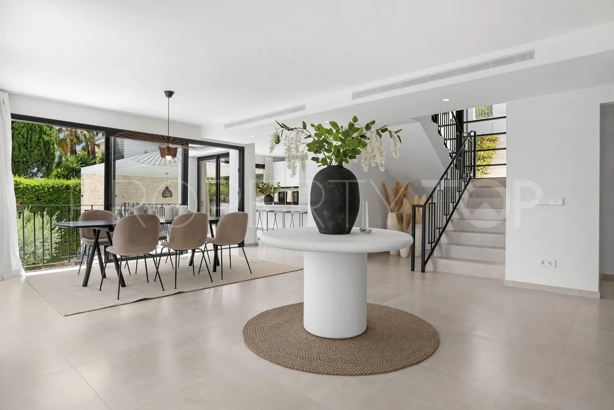 For sale villa in La Cerquilla with 4 bedrooms