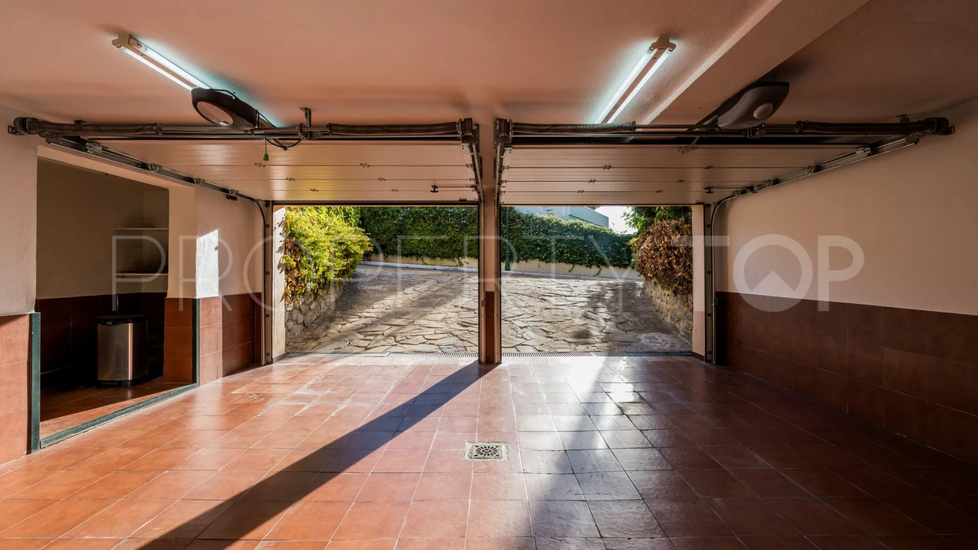 Villa en venta de 6 dormitorios en Los Monteros Playa