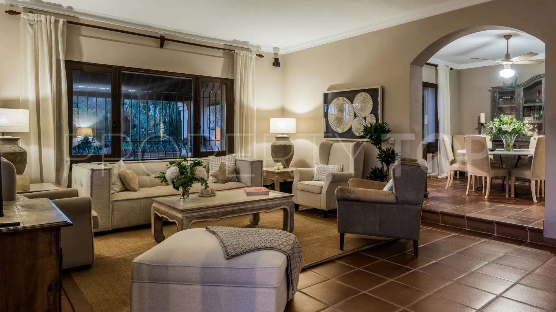 Villa en venta de 6 dormitorios en Los Monteros Playa