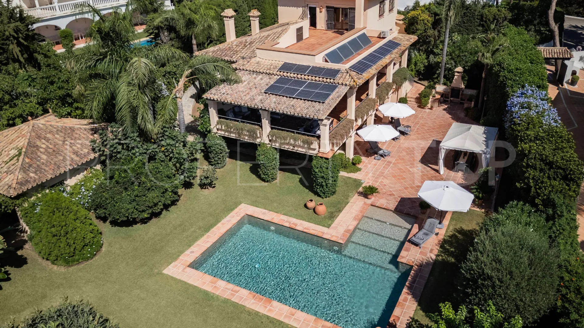 Villa en venta de 6 dormitorios en Los Monteros Playa