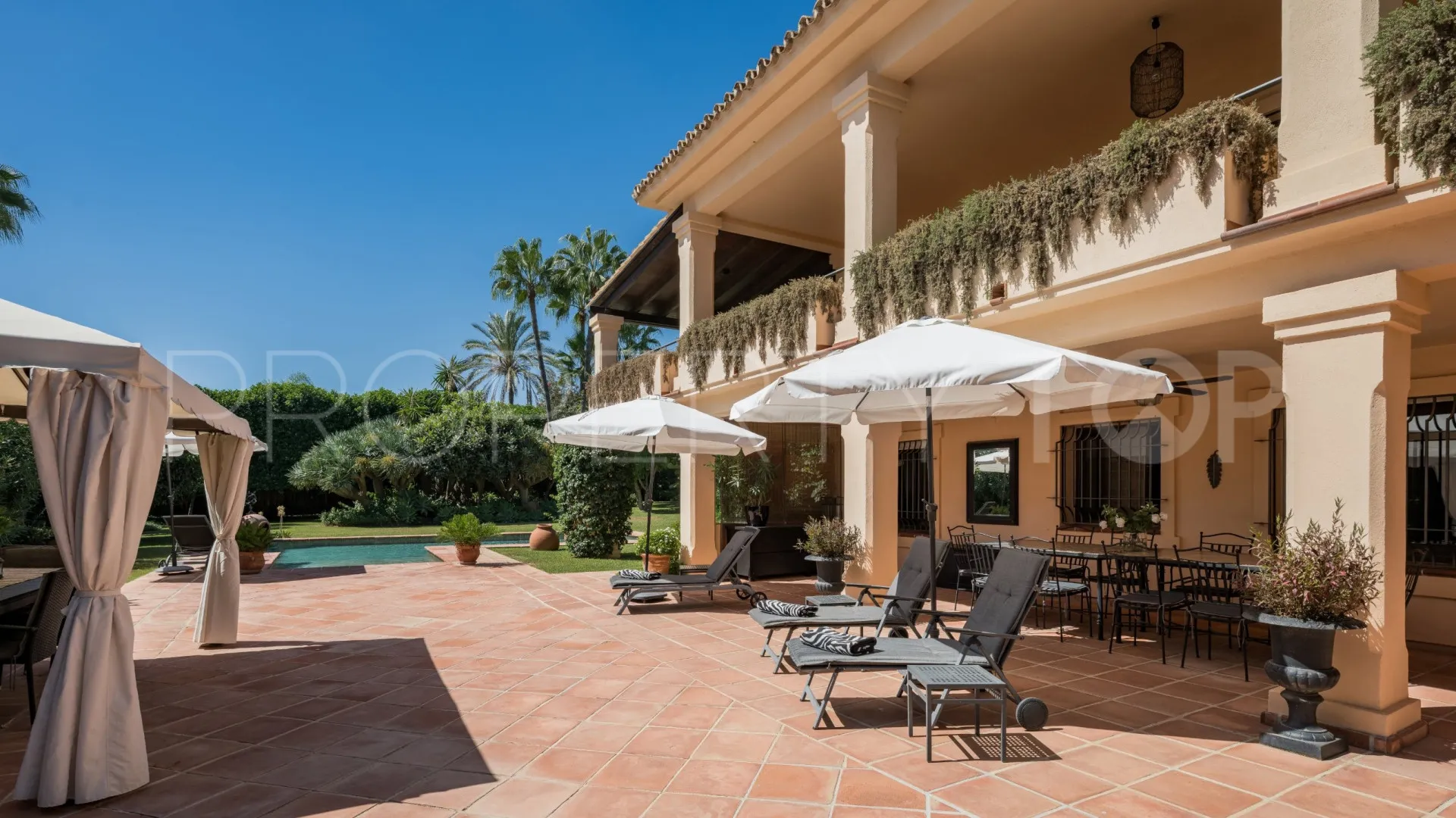 Villa en venta de 6 dormitorios en Los Monteros Playa