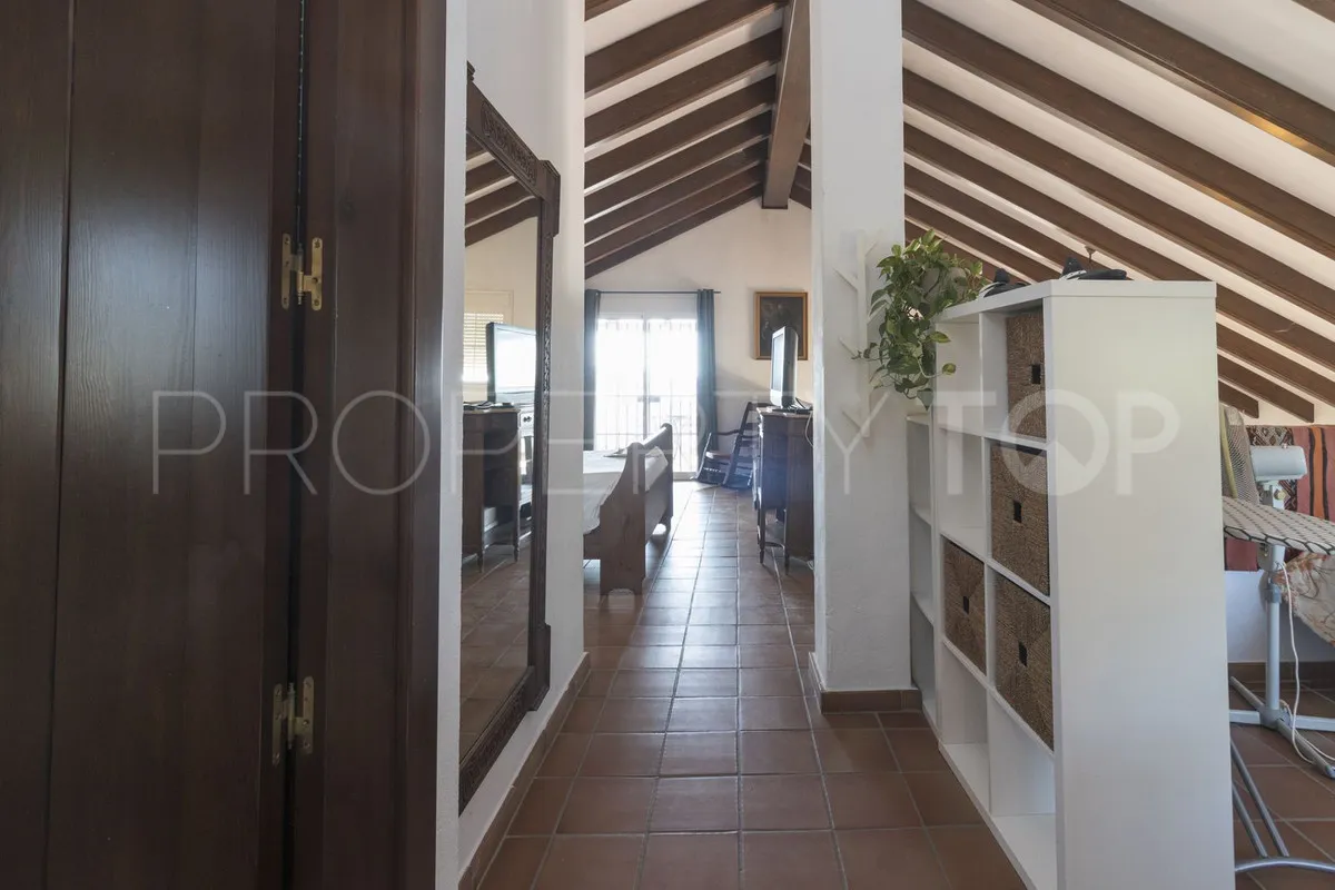 Villa in Estepona for sale