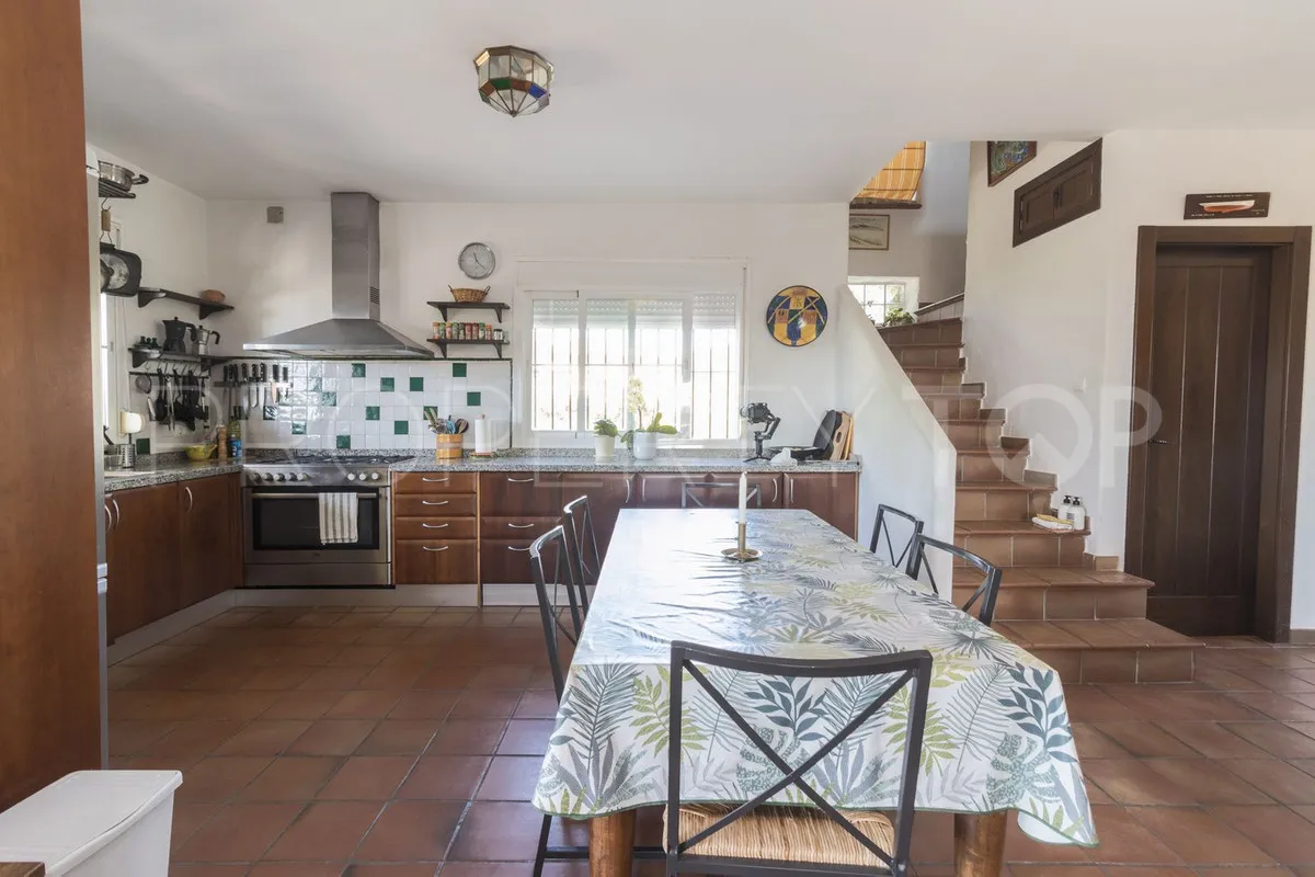 Villa in Estepona for sale