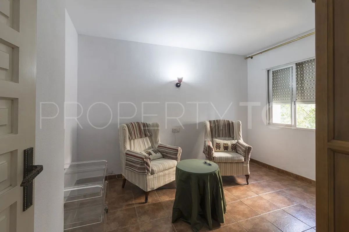 Se vende apartamento en Marbella Ciudad con 3 dormitorios