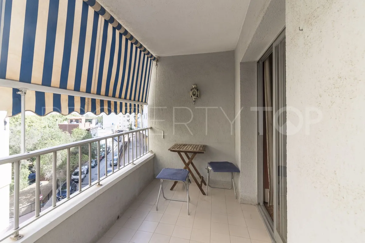 Se vende apartamento en Marbella Ciudad con 3 dormitorios