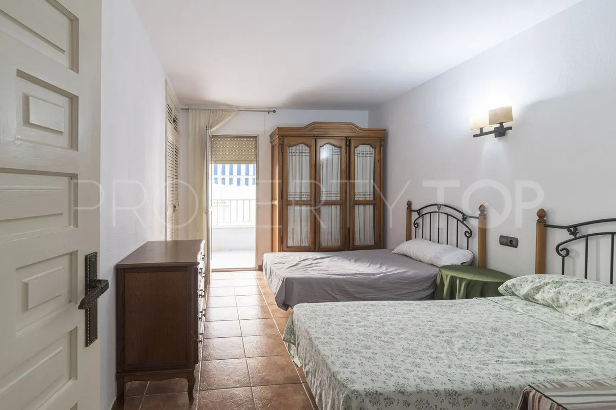 Se vende apartamento en Marbella Ciudad con 3 dormitorios