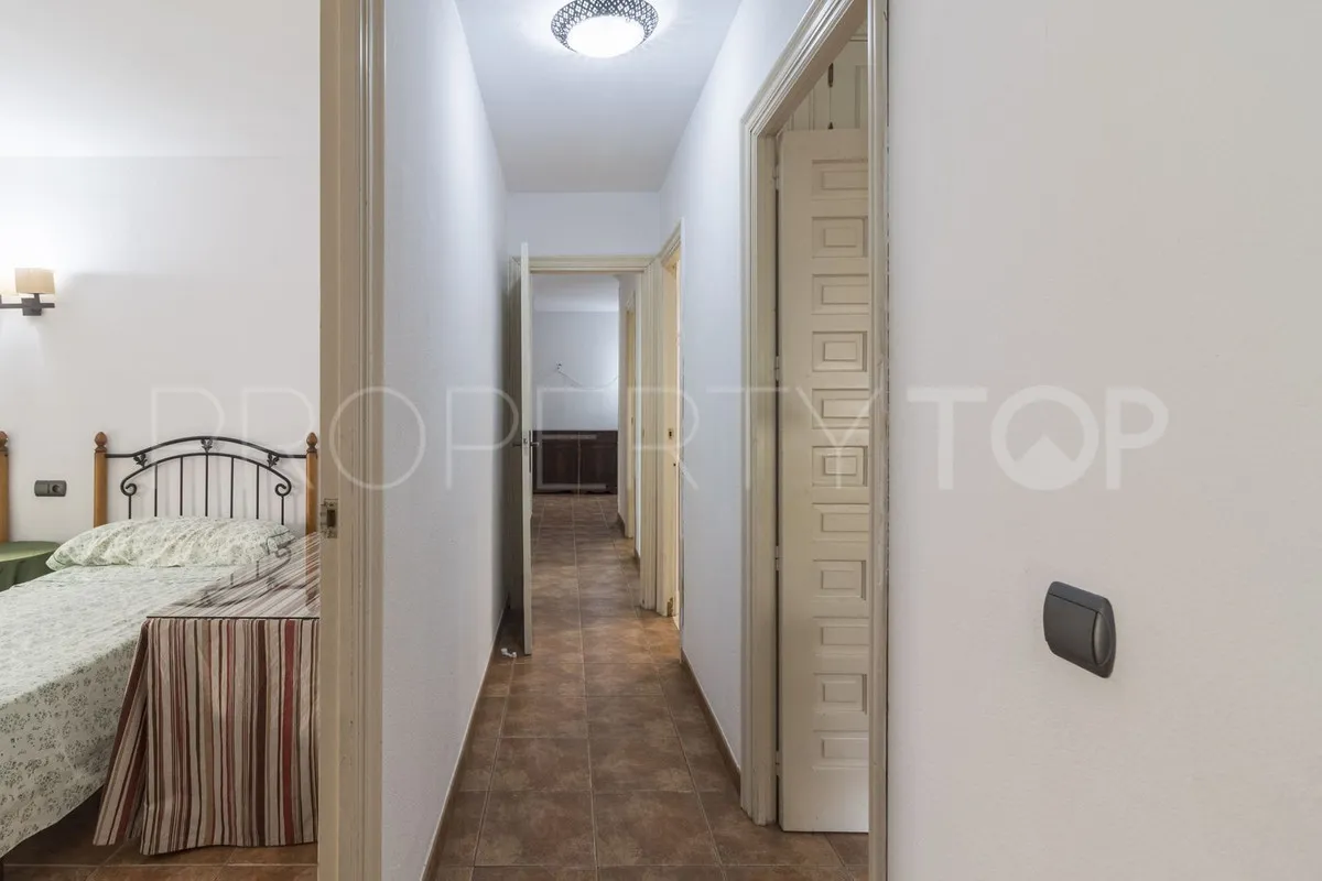 Se vende apartamento en Marbella Ciudad con 3 dormitorios