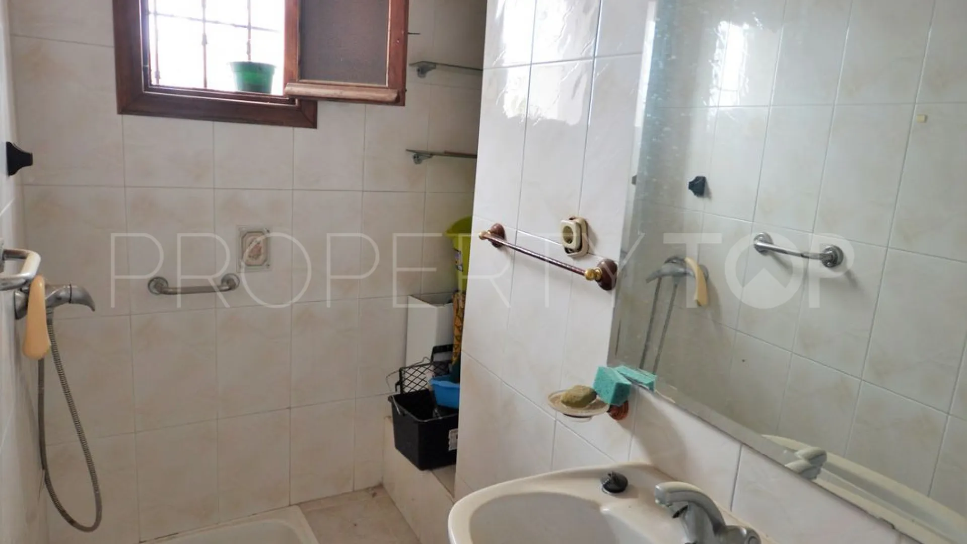Casa a la venta en Marbella Ciudad de 4 dormitorios