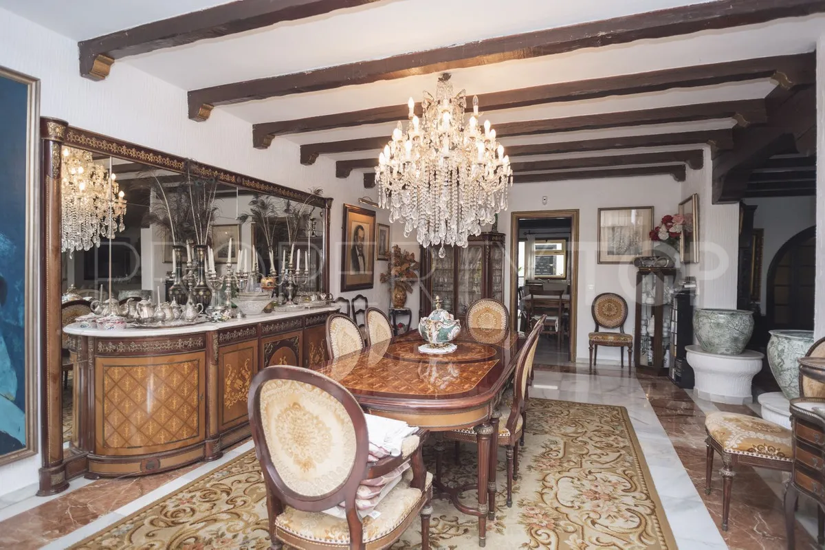 Villa for sale in Marbella City
