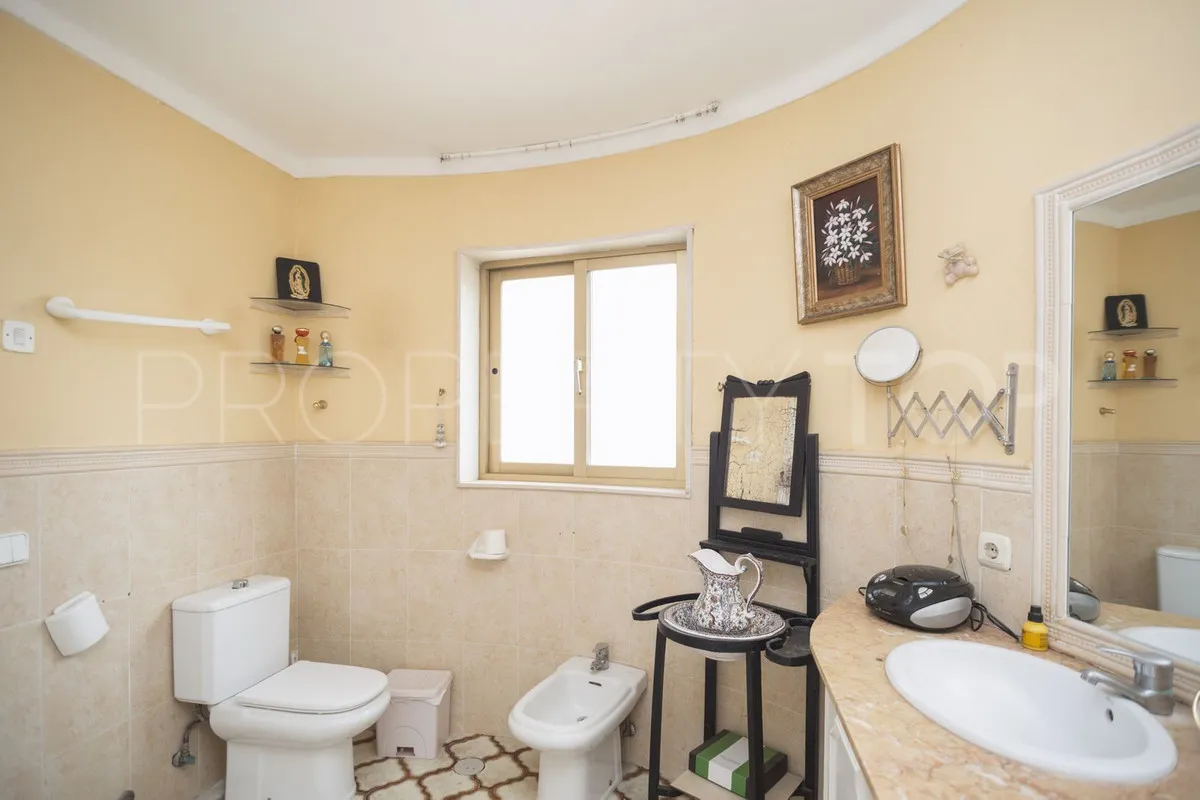 Villa for sale in Marbella City