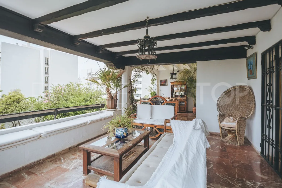 Villa for sale in Marbella City