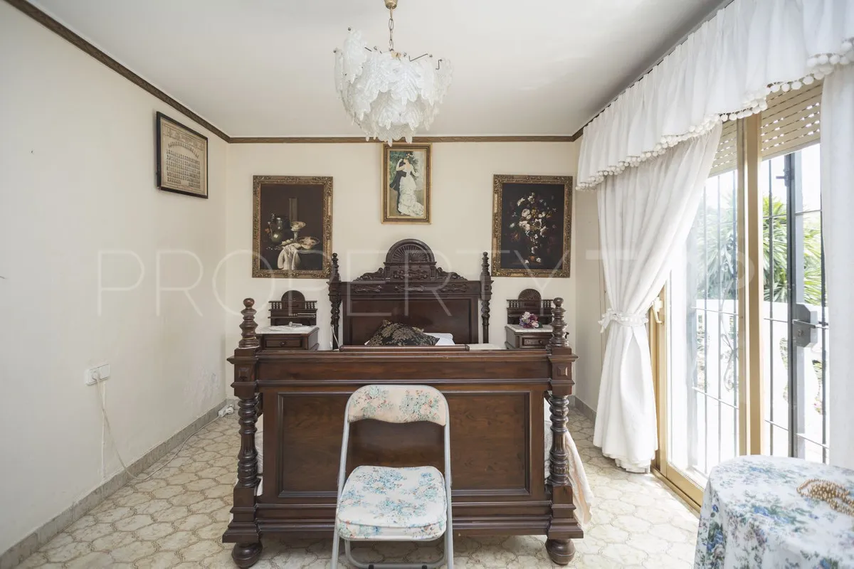 Villa for sale in Marbella City