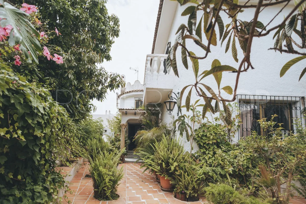 Villa for sale in Marbella City