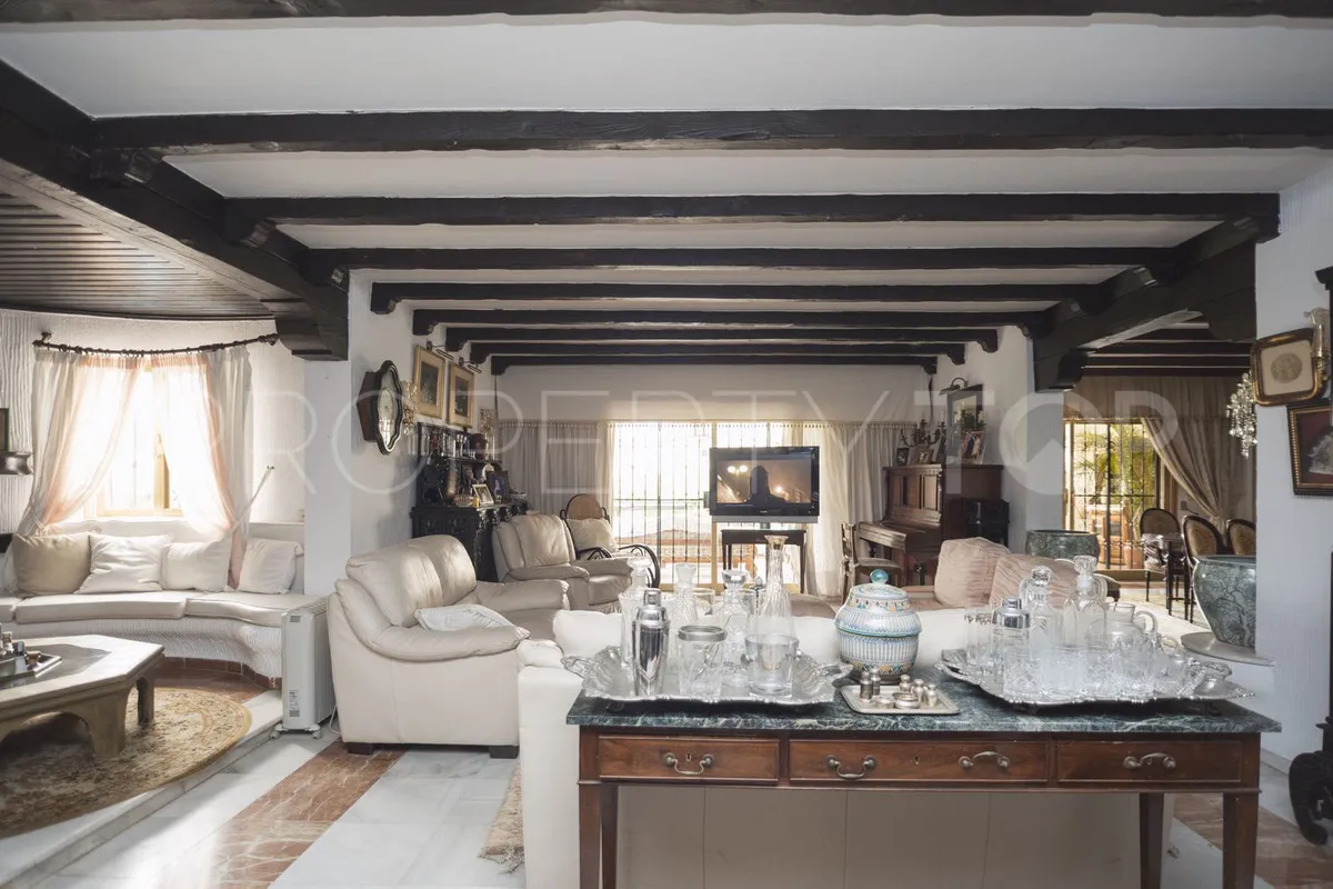 Villa for sale in Marbella City