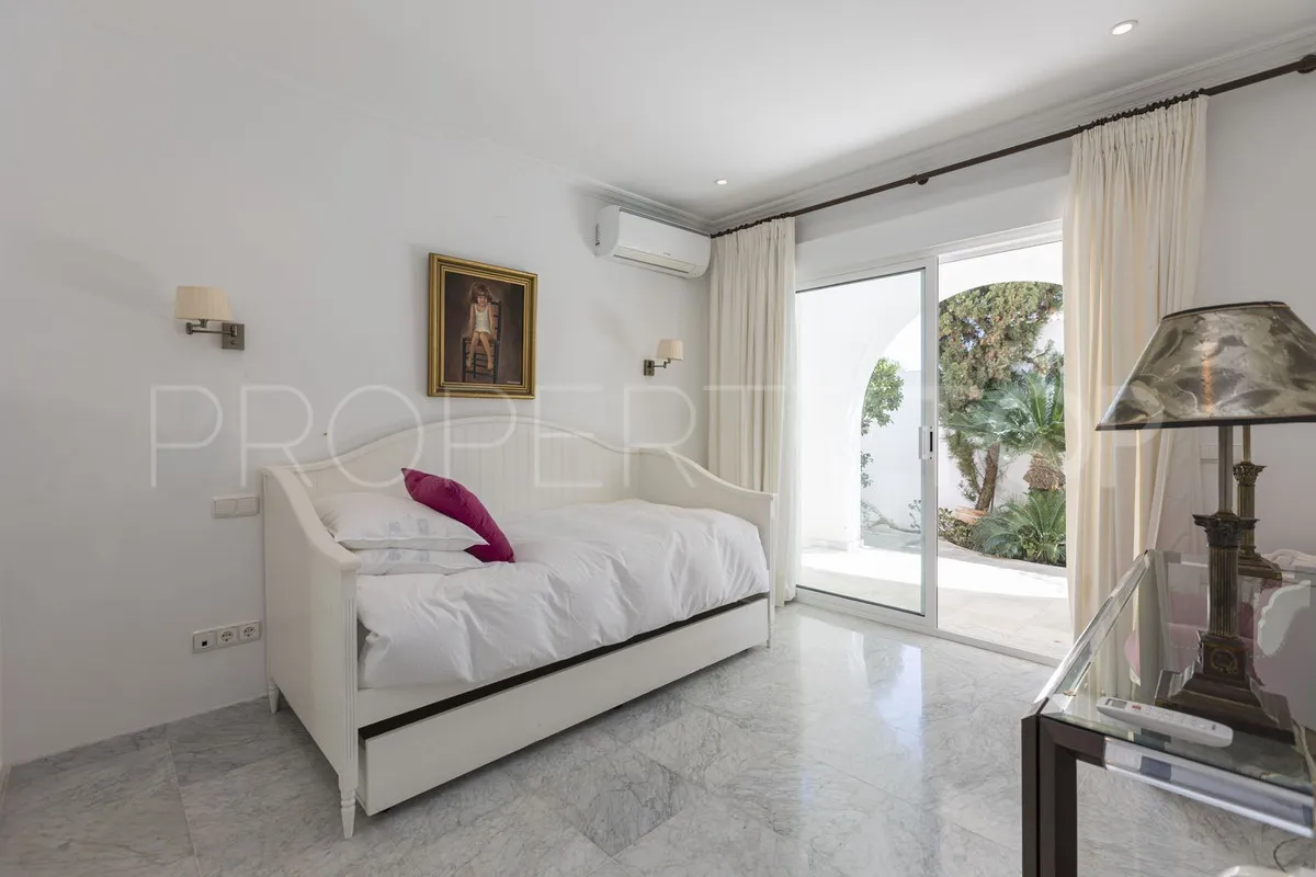 For sale Los Monteros villa