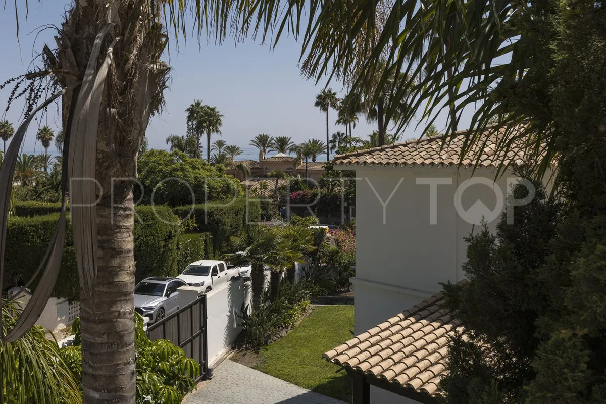 For sale Los Monteros villa