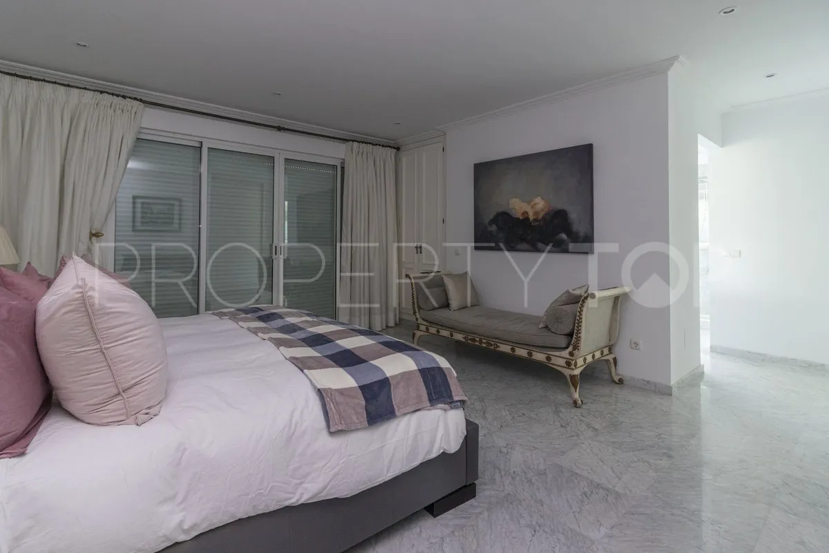For sale Los Monteros villa