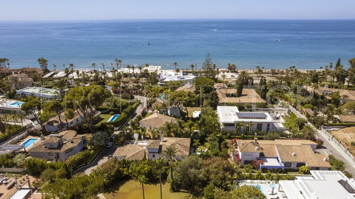 For sale Los Monteros villa