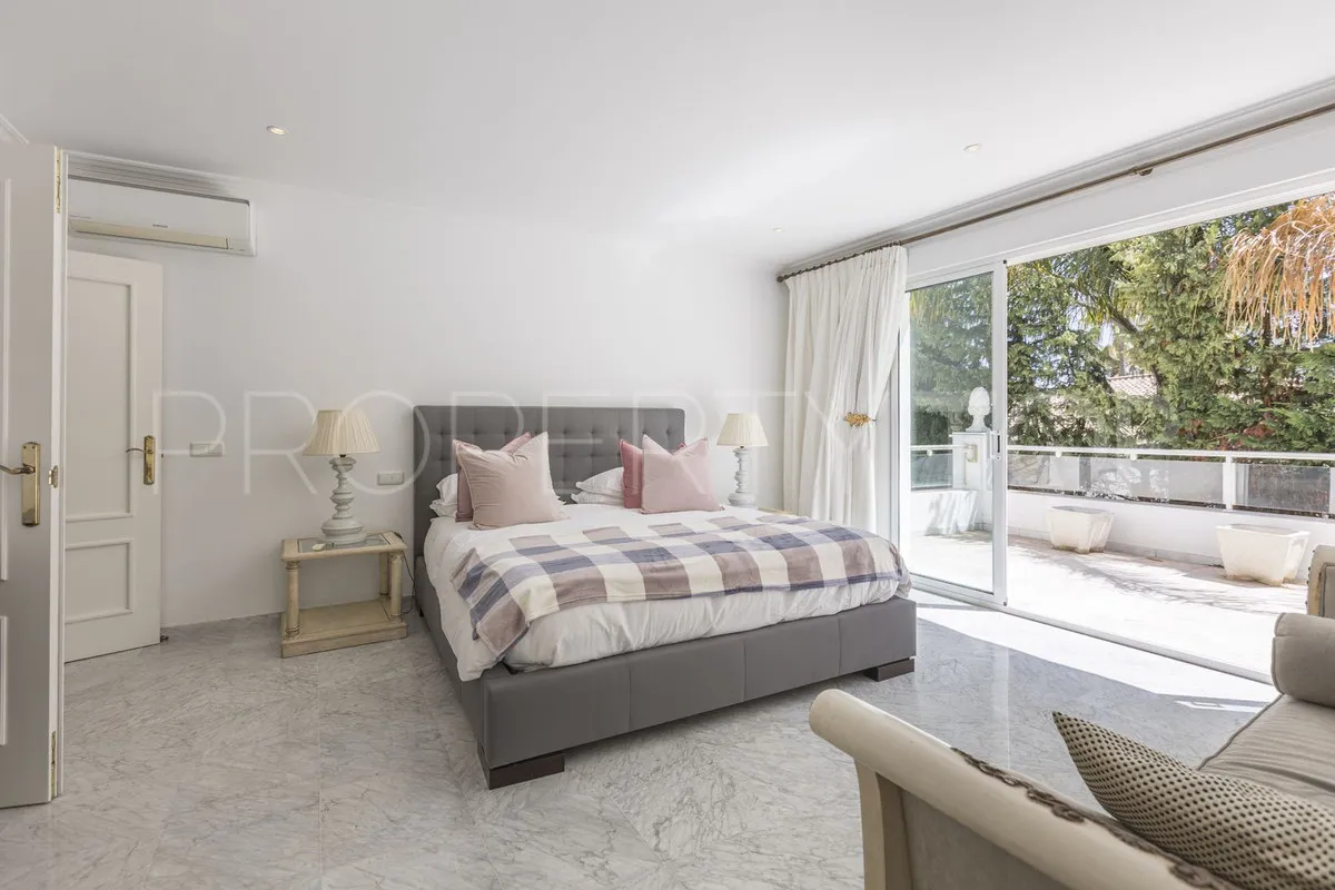 For sale Los Monteros villa