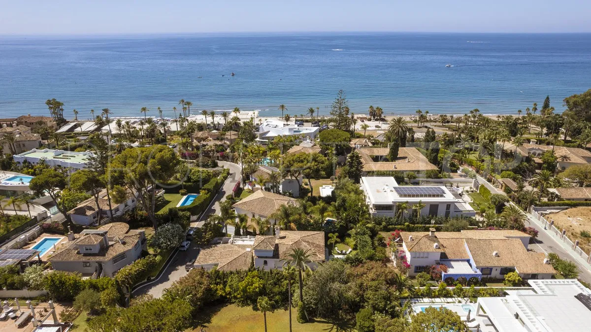 For sale Los Monteros villa