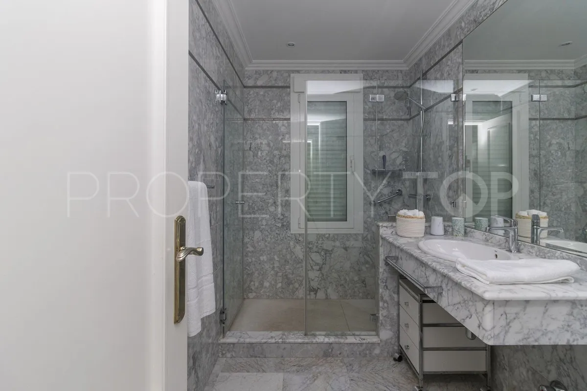 For sale Los Monteros villa