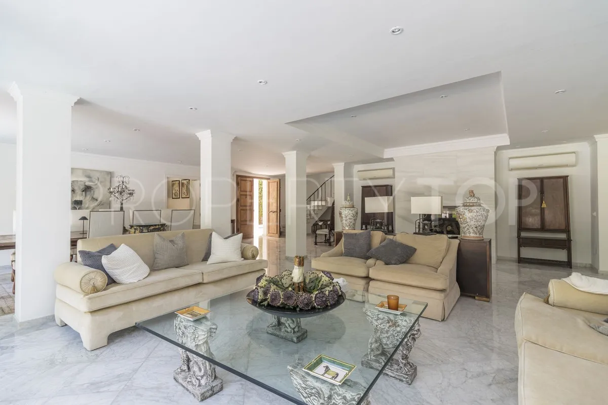 For sale Los Monteros villa