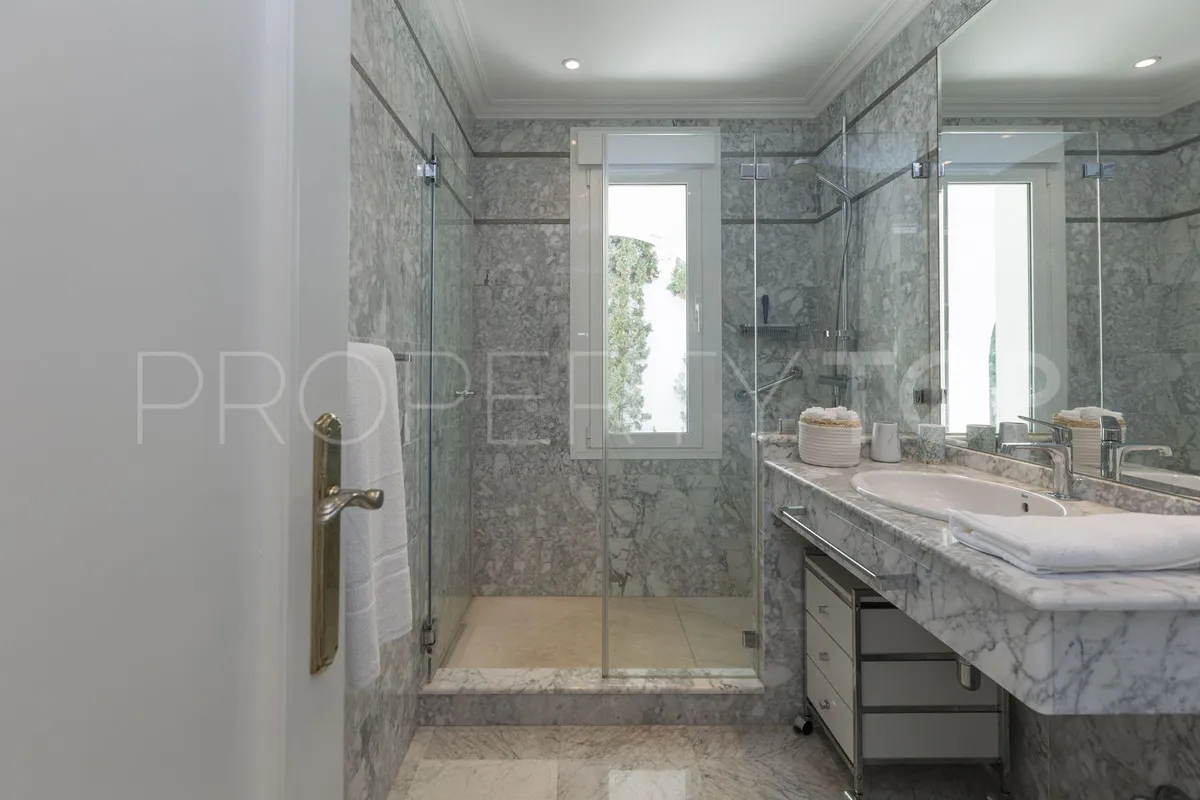 For sale Los Monteros villa