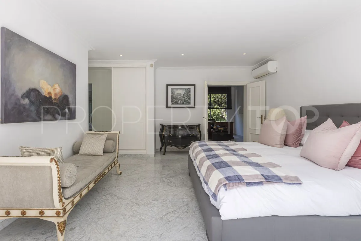 For sale Los Monteros villa