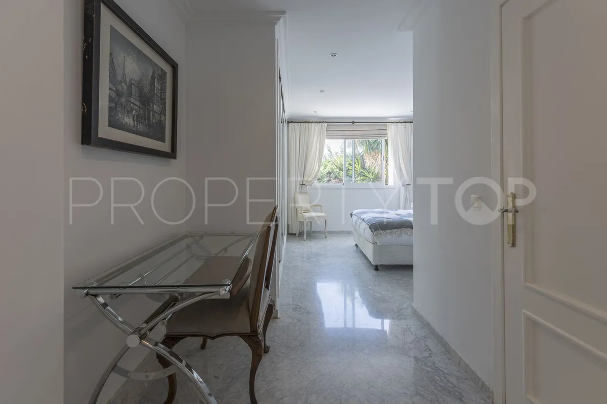 For sale Los Monteros villa