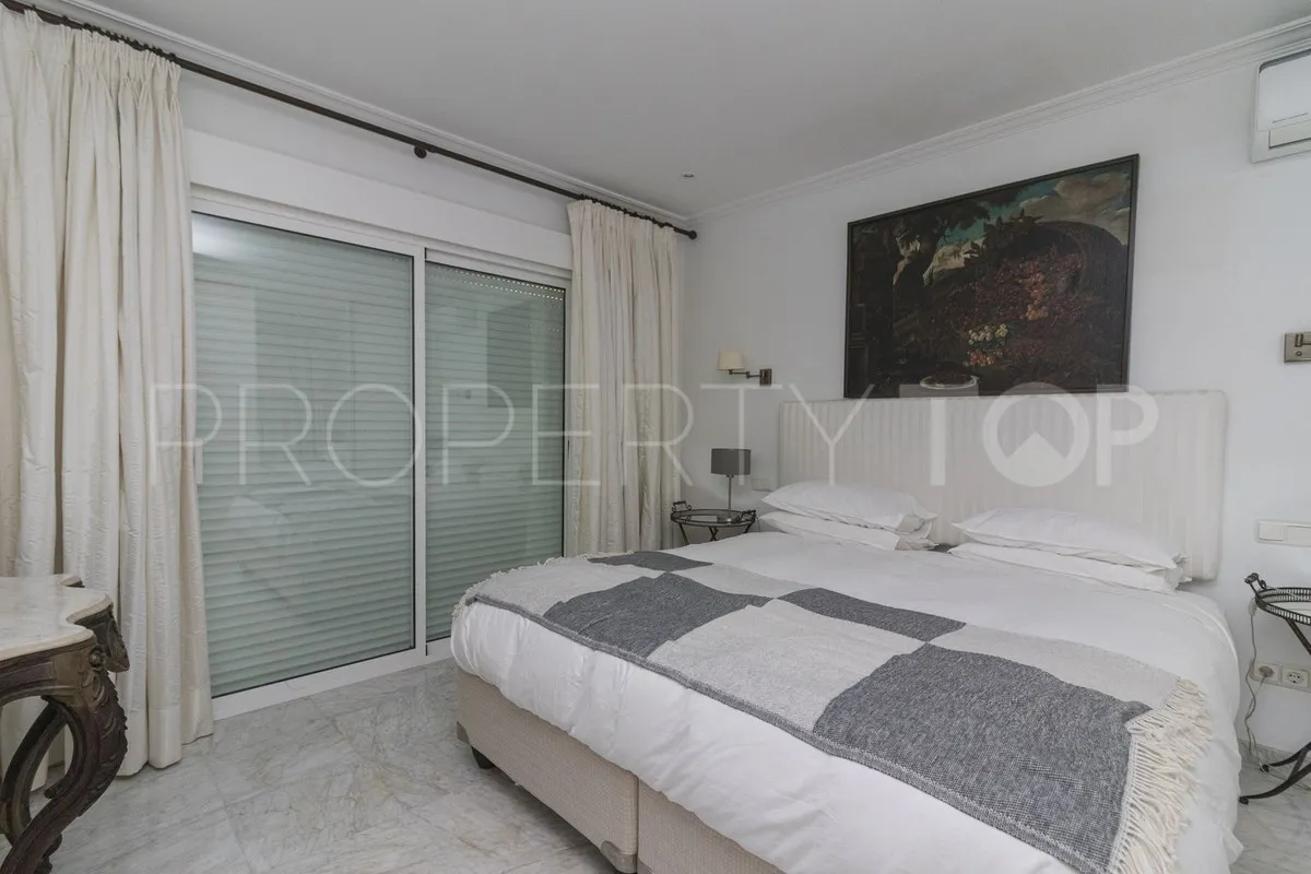 For sale Los Monteros villa