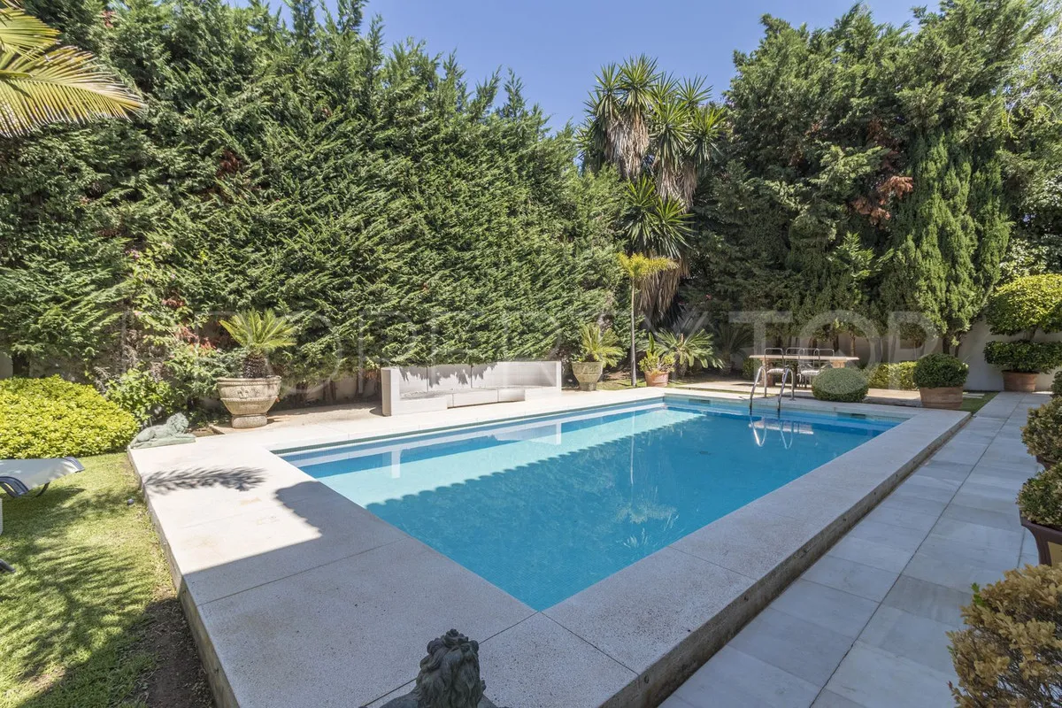 For sale Los Monteros villa