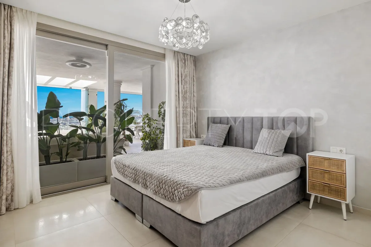 Apartamento planta baja con 7 dormitorios en venta en Nueva Andalucia