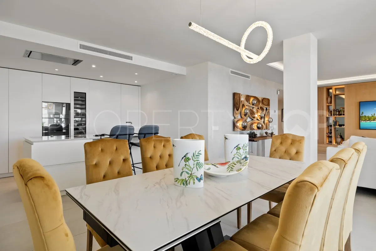 Apartamento planta baja con 7 dormitorios en venta en Nueva Andalucia