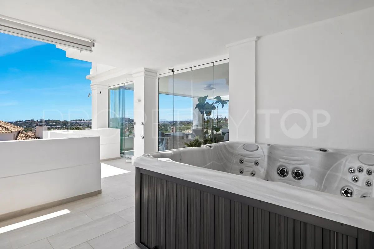 Apartamento planta baja con 7 dormitorios en venta en Nueva Andalucia