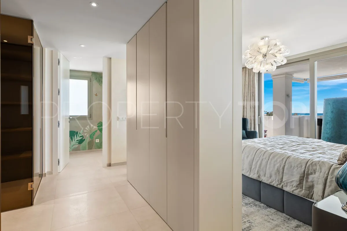 Apartamento planta baja con 7 dormitorios en venta en Nueva Andalucia